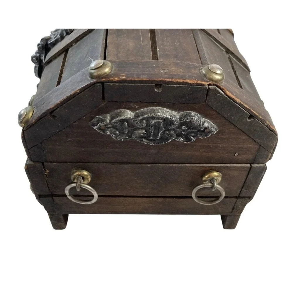 Vtg Wooden Pirate‎ Treasure Chest Jewelry Box Lion Head Hardware Decor Sailor